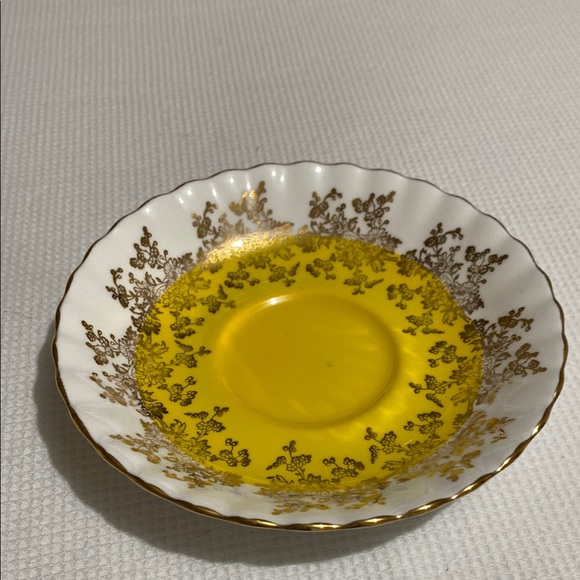 Royal Albert Bone China Yellow Teacup and Saucer with Gold Accents - Picture 6 of 10